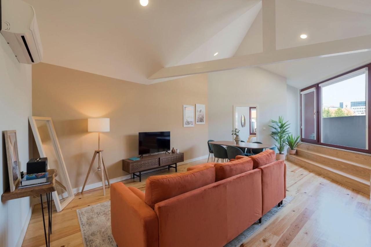 Central Superb Flat W/ Ac & Balcony By Lovelystay Porto Exterior photo